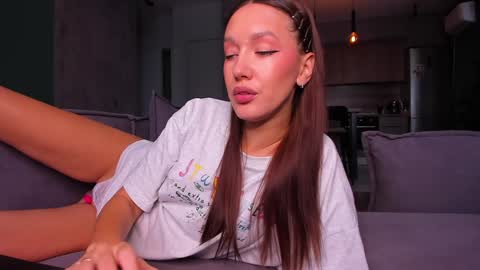 Awgustina online show from 12.16.24