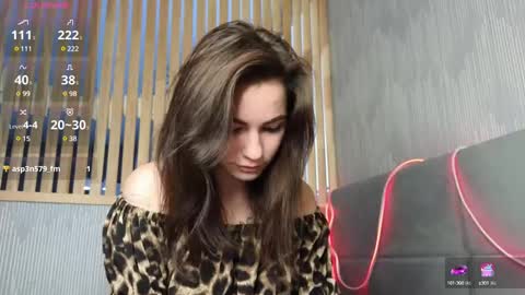 Snapshot of aww_burn chatting on 02.12.25 Tris online show from 02.12.25