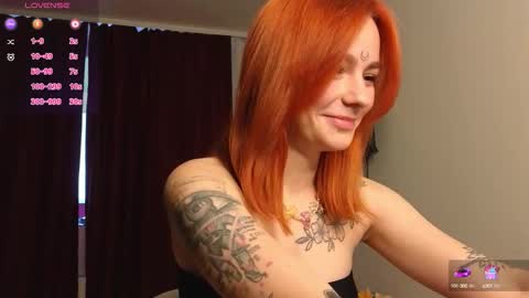 Snapshot of aww_burn chatting on 10.07.25 Tris online show from 10.07.25