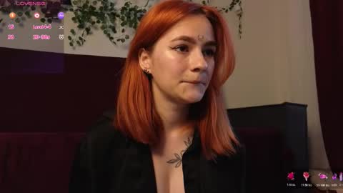 Snapshot of aww_burn chatting on 10.22.25 Tris online show from 10.22.25