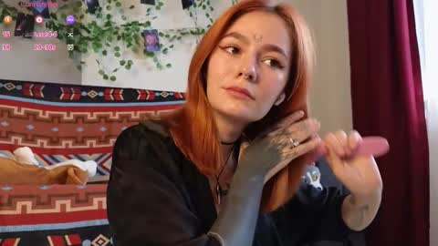 Snapshot of aww_burn chatting on 11.01.25 Tris online show from 11.01.25