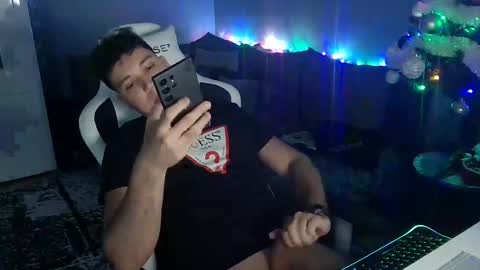 Snapshot of ax3l1k chatting on 01.19.25 Artur online show from 01.19.25