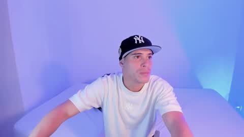 axel__fierro online show from 04.06.26