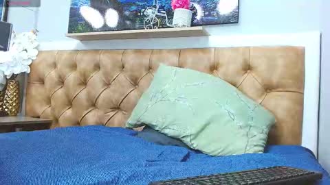 Axel online show from 01.08.26