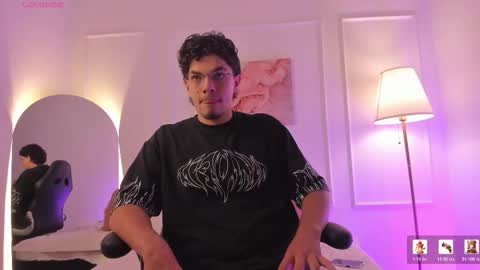 Snapshot of axel_creed chatting on 02.22.26 Yooung King online show from 02.22.26