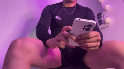 Snapshot of axel_es chatting on 02.24.26 axel_es online show from 02.24.26