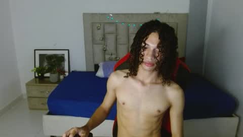 Snapshot of axel_fox7 chatting on 12.17.25 Axel online show from 12.17.25