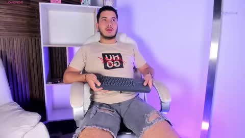 axel_grey_ online show from 11.12.25