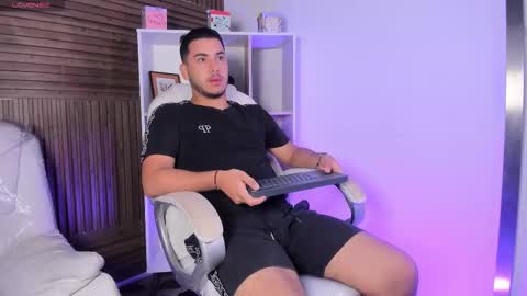axel_grey_ online show from 11.22.25