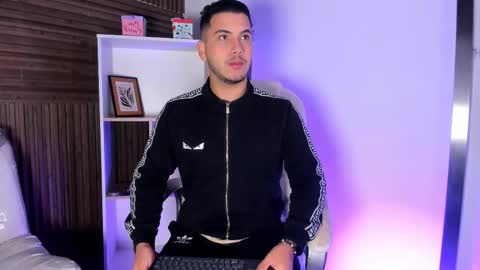 axel_grey_ online show from 11.28.25