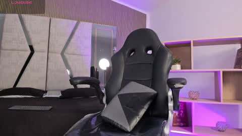 axel_grey_ online show from 02.20.26