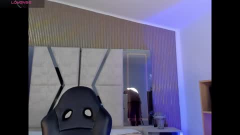 axel_grey_ online show from 05.01.26