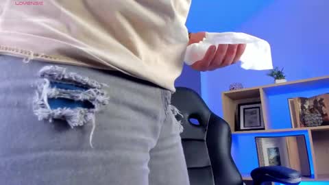 axel_grey_ online show from 05.03.26