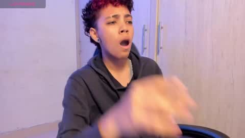 Axel online show from 04.14.26