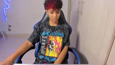 Axel online show from 04.15.26