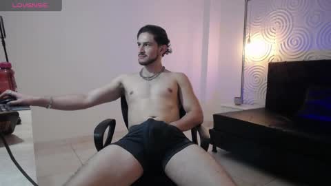 Snapshot of axel_porn_ chatting on 04.11.26 Axel online show from 04.11.26