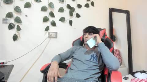 Snapshot of axel_rosse2 chatting on 11.02.25 axel_rosse2 online show from 11.02.25