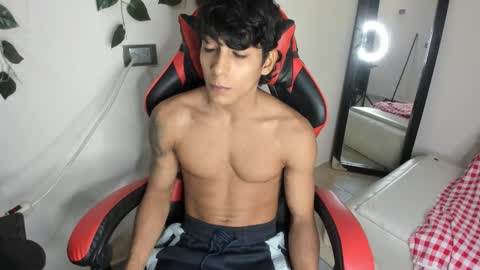 axel_rosse2 online show from 11.14.25