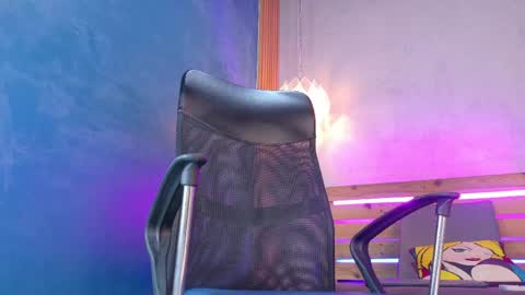 Axel  online show from 04.10.26