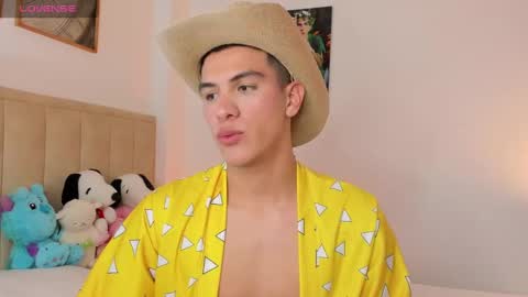 axel slim online show from 11.24.25