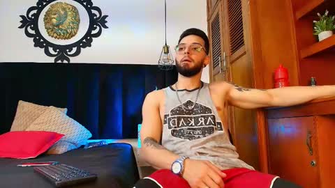 Snapshot of axel_stonn chatting on 10.03.25 online show from 10.03.25
