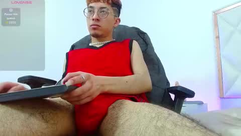 Snapshot of axel_tay1 chatting on 10.15.25 AXEL online show from 10.15.25