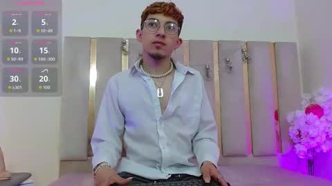 AXEL  online show from 10.21.25