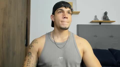 INDEPENDENT MODEL  online show from 10.19.25