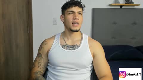 Snapshot of axel_taylor21 chatting on 11.12.25 INDEPENDENT MODEL online show from 11.12.25