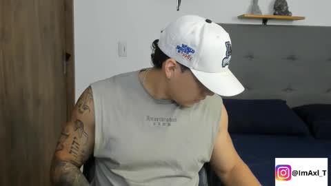 Snapshot of axel_taylor21 chatting on 11.20.25 INDEPENDENT MODEL online show from 11.20.25