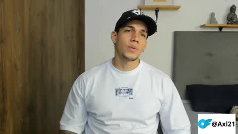 Snapshot of axel_taylor21 chatting on 12.03.25 INDEPENDENT MODEL online show from 12.03.25