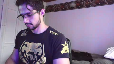 Snapshot of axelcr0ss chatting on 11.12.25 axelcr0ss online show from 11.12.25