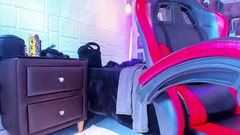 Axell Cross2 online show from 03.22.26