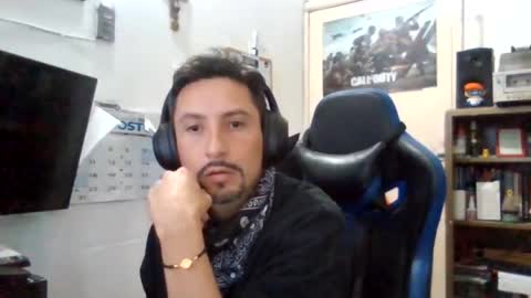 Snapshot of axell_rosee chatting on 08.04.26 Axel Rose online show from 08.04.26