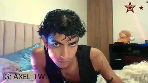 Axel  online show from 12.03.25