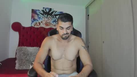 Axel online show from 12.02.25