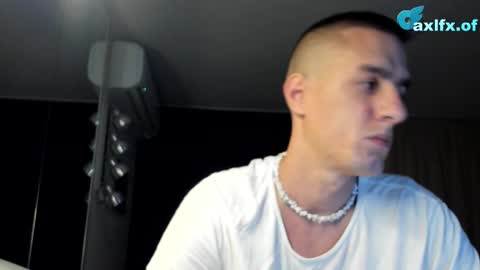 Axl online show from 10.24.25