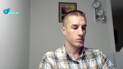 Axl online show from 11.18.25