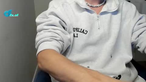 Axl online show from 11.22.25