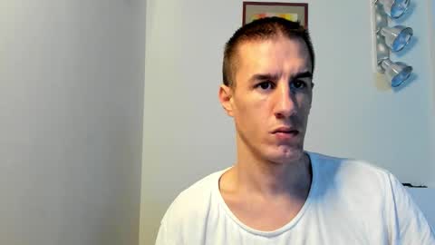 Axl online show from 12.02.25