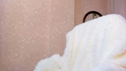 Aya Moon online show from 01.31.25