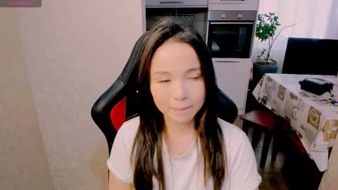 Aya Moon online show from 11.10.25