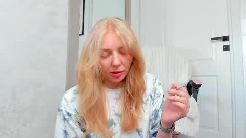 SundyRose online show from 05.19.26