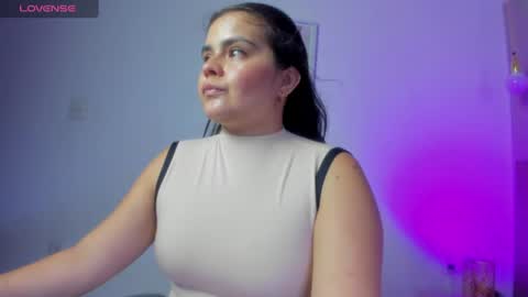 Snapshot of ayla13_ chatting on 06.25.26 Alyda Jaramillo online show from 06.25.26