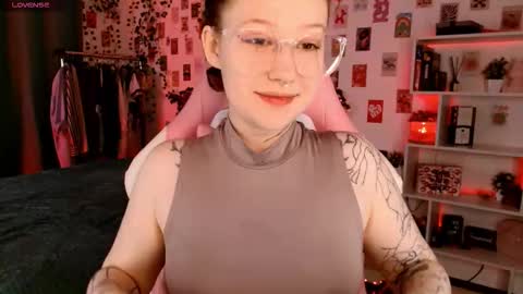 Ayla hill online show from 10.12.25