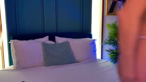 Snapshot of aylapearl_ chatting on 11.27.25 Ayla online show from 11.27.25