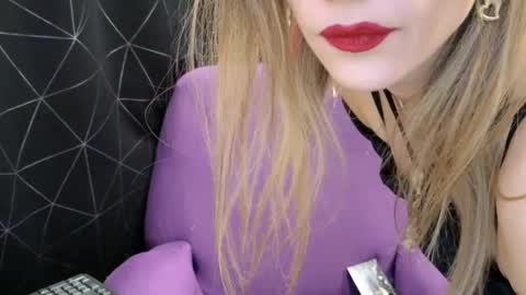 Snapshot of aymarsensual chatting on 02.05.25 Dominatrix Queen online show from 02.05.25