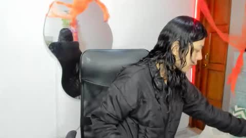 aysha_winxx online show from 10.31.25