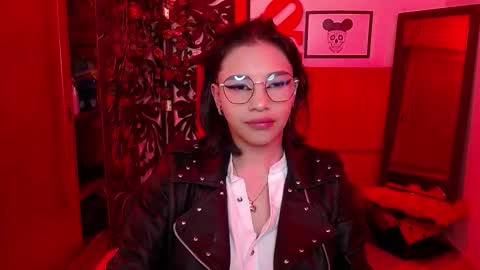 Snapshot of ayshalambardo chatting on 12.16.25 sofia online show from 12.16.25