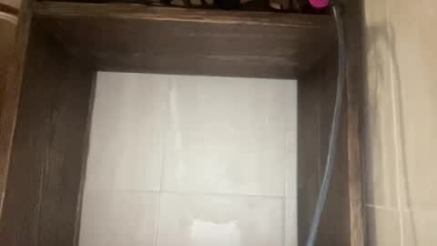 Snapshot of ayshekisskitty chatting on 01.06.25 ViktoranMary online show from 01.06.25